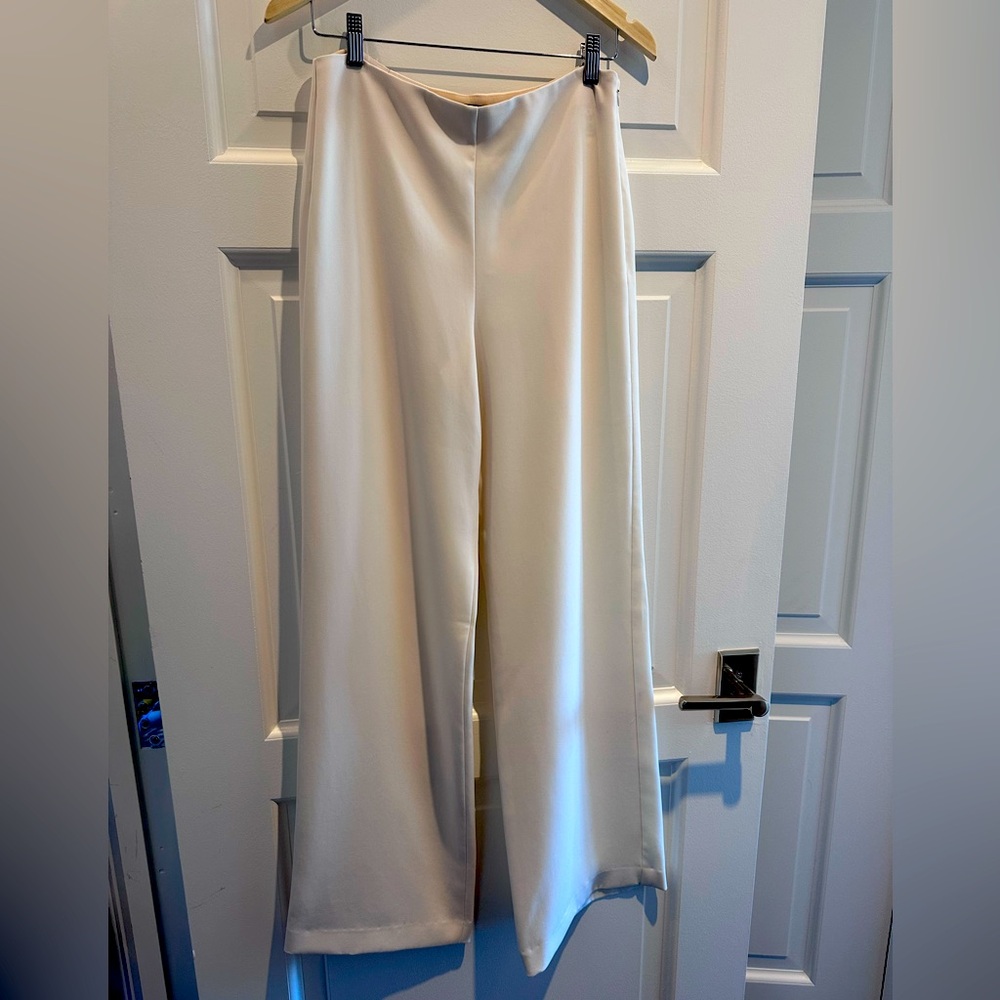Theory Ivory Wide Leg Crepe Pants. Concealed Side Zip. Women’s Size 8